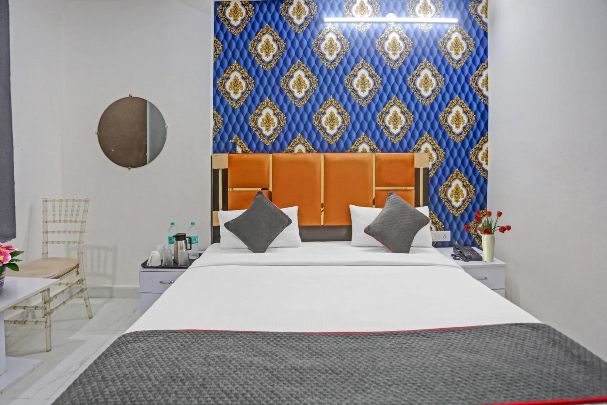 Hotel O Heritage Inn Ноида Екстериор снимка