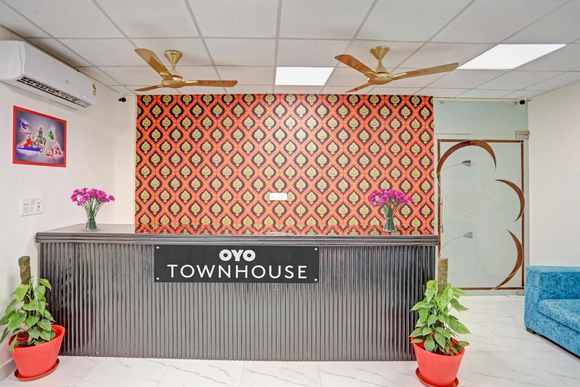 Hotel O Heritage Inn Ноида Екстериор снимка